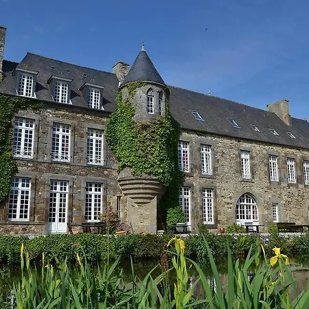 Chateau De La Motte Beaumanoir Bed & Breakfast *