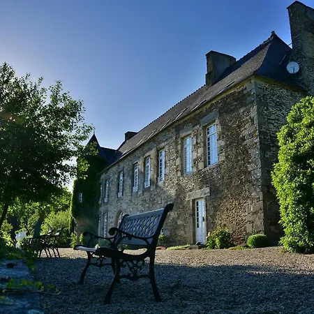 Chateau De La Motte Beaumanoir Nocleg ze śniadaniem Pleugueneuc